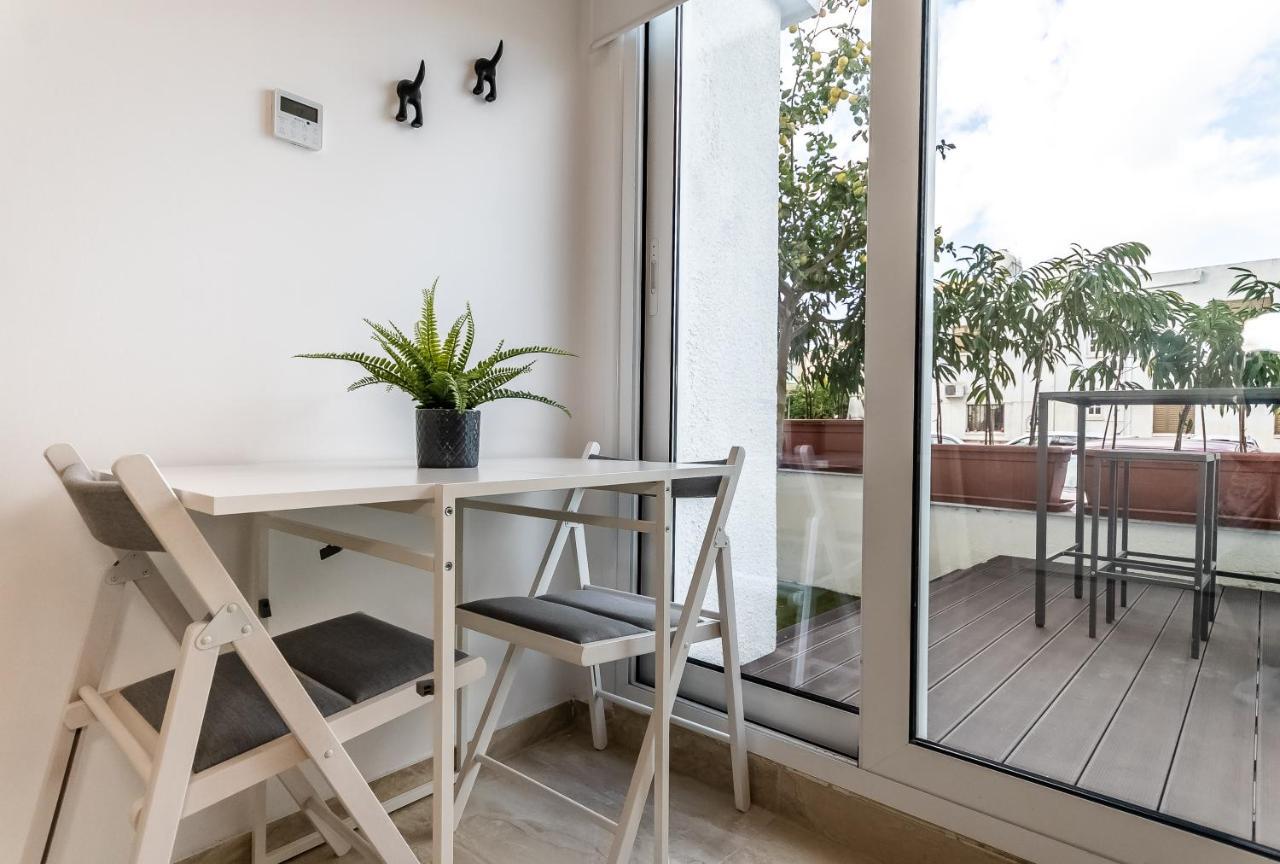 Modern Ground Floor With A Beautiful Garden *